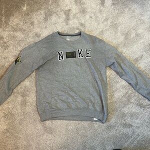 Grey Nike American flag sweatshirt